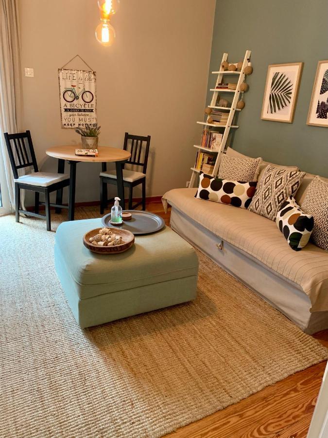 Your "Home Away From Home" In Acropolis เอเธนส์ ภายนอก รูปภาพ