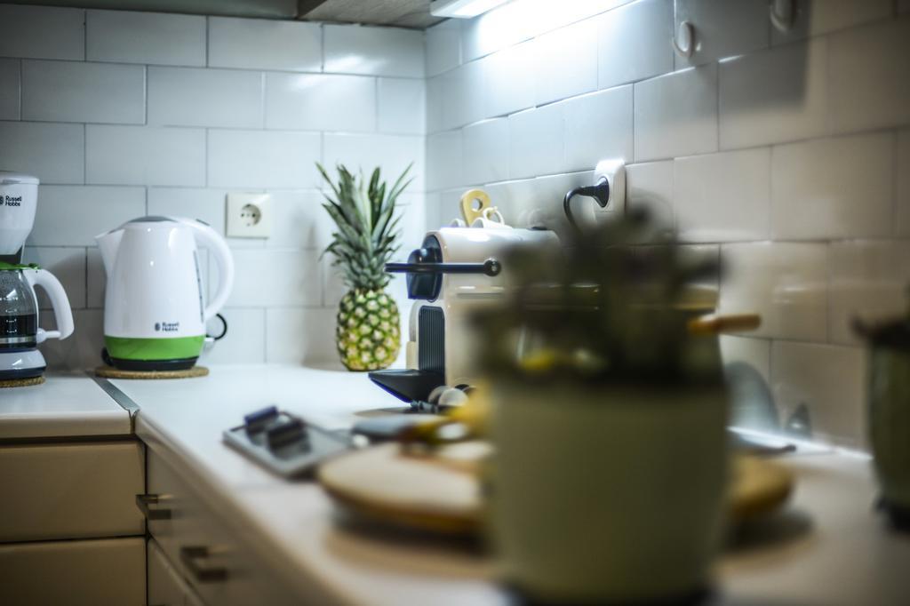 Your "Home Away From Home" In Acropolis เอเธนส์ ภายนอก รูปภาพ