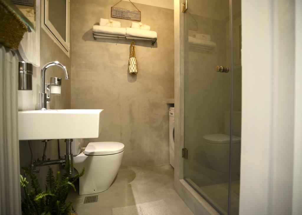 Your "Home Away From Home" In Acropolis เอเธนส์ ภายนอก รูปภาพ